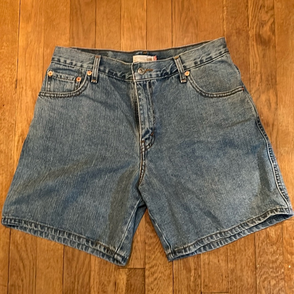 Levi 550 relaxed Jean shorts